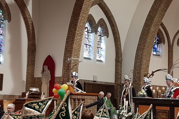 kerk-682843FE7-11CF-51C3-DBAB-BCE50CBF87E0.jpg