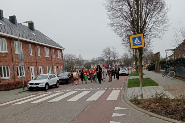 kinderoptocht1319AE52E-921F-E3B1-50A3-AB854900D37A.jpg